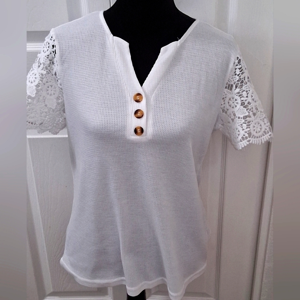 NWOT Waffle Knit White Lace Top  Size M